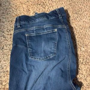 Torrid bombshell flare in great condition!